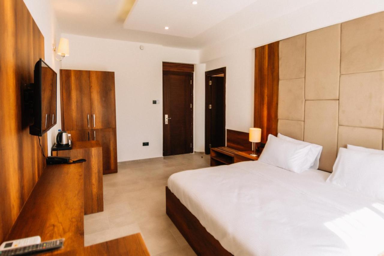 Cezar'S Airport Hotel نيقوسيا المظهر الخارجي الصورة