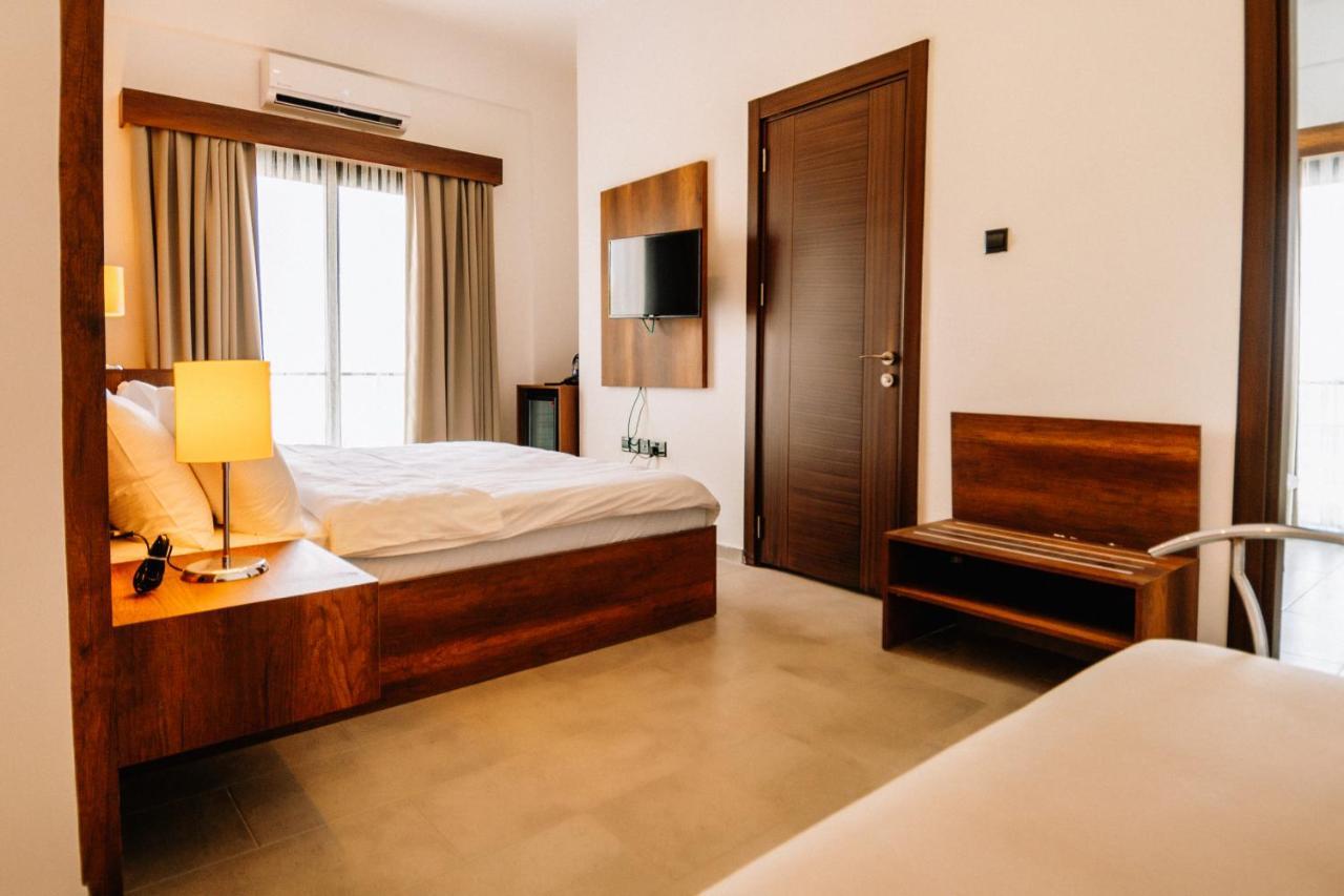 Cezar'S Airport Hotel نيقوسيا المظهر الخارجي الصورة